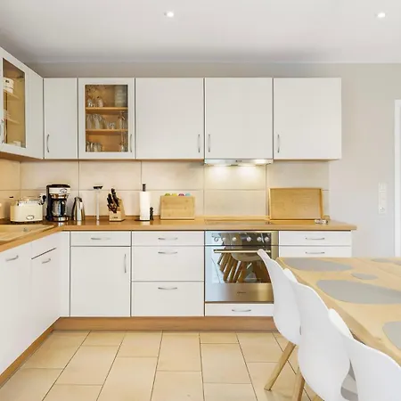 Apartment Lotsendeck Fehmarn Mit Terrasse & Garten, Barrierearm